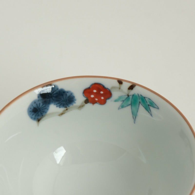 伊万里焼　貫入抹茶碗　松竹梅 虎仙窯（伊万里焼色絵貫入抹茶茶碗）