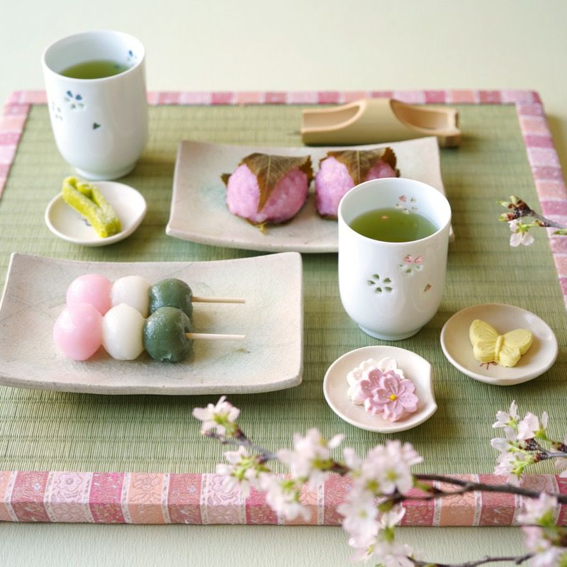 湯呑 桜水晶彫 湯呑（小）〈1個〉 波佐見焼 |皿や鉢など和食器の通販は京都のたち吉（TACHIKICHI/橘吉）