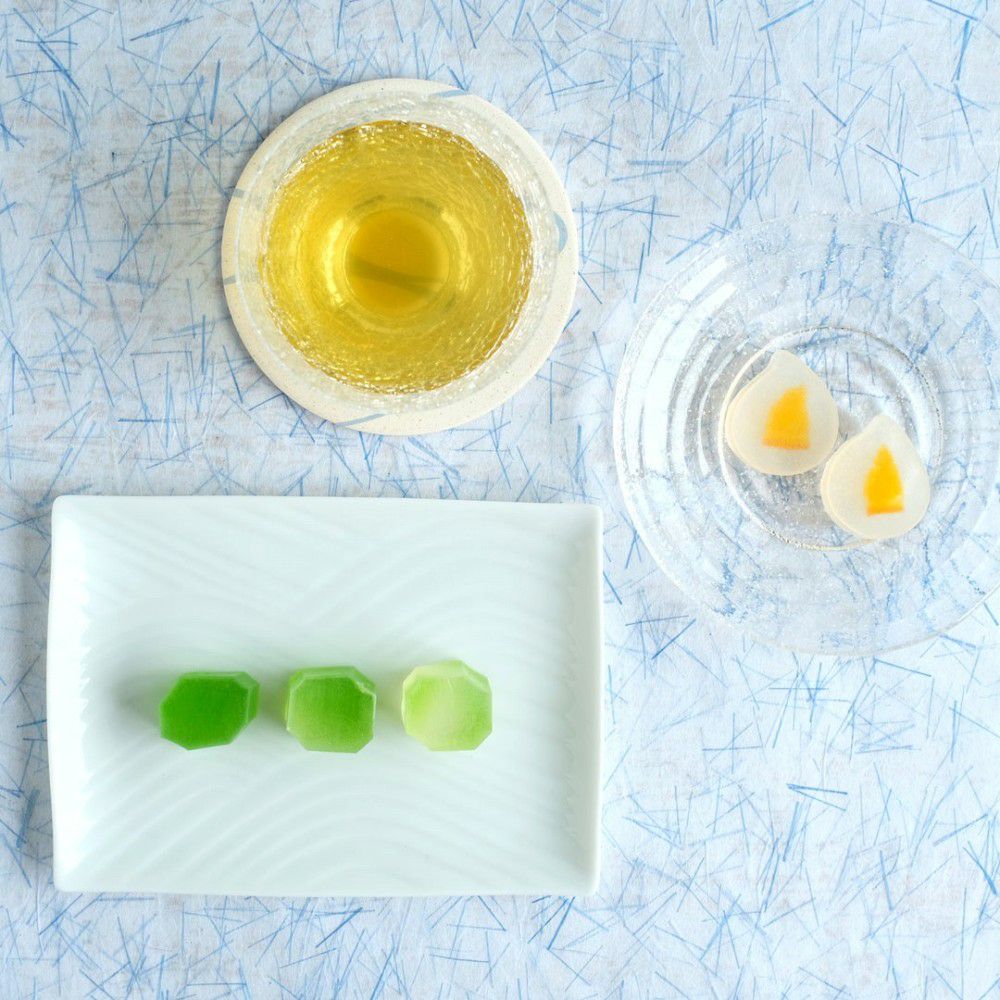 白磁菊彫大皿1枚7700円10枚 （桃型豆皿 5個セット | 可愛い食卓演出 