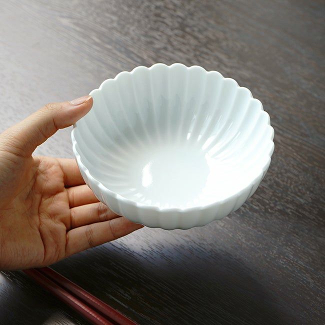 白菊（しらぎく） 白菊 小鉢〈5個〉 美濃焼 |皿や鉢など和食器の通販は京都のたち吉（TACHIKICHI/橘吉）|Japanese  tableware・日本餐具