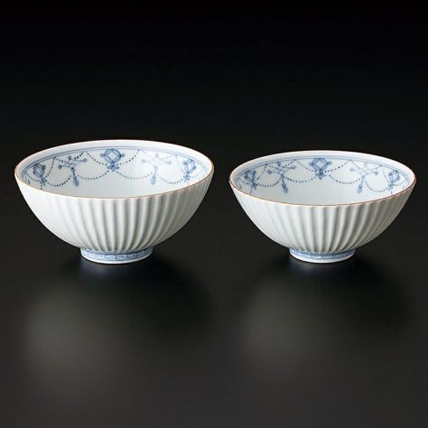 青華瓔珞文 夫婦茶碗（桐箱入）〈2個〉