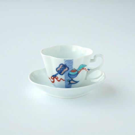 【匠の伝承】縁起の茶碗 鍋島宝づくし デミタス碗皿（色絵）〈1組〉 伊万里焼