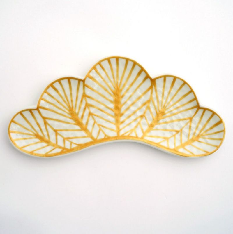 有田焼・伊万里焼（佐賀県） 【有田焼 幸楽窯】錦金松葉形 前菜皿〈1枚