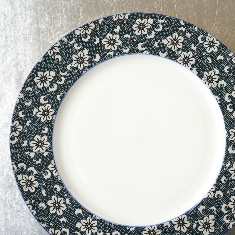 九谷焼 伝統柄 【九谷焼】9号盛皿・青粒鉄仙〈1枚〉 |皿や鉢など和食器