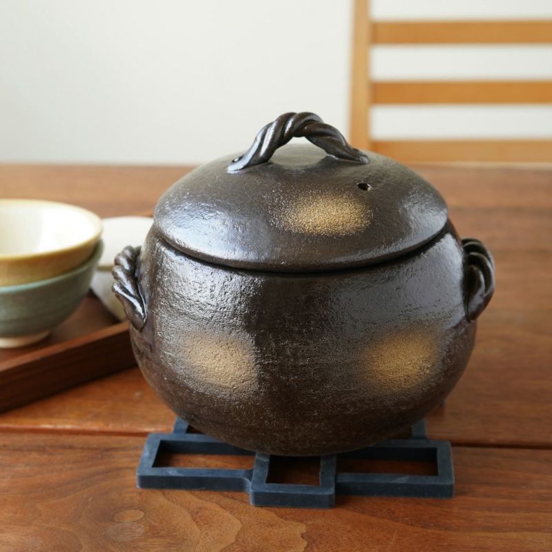 【新品未使用】 萬古焼ごはん鍋　大黒窯　3合炊き　説明書付　レンジ　IH 直火 新品未使用】 萬古焼ごはん鍋 大黒窯 3合炊き 説明書付 レンジ IH