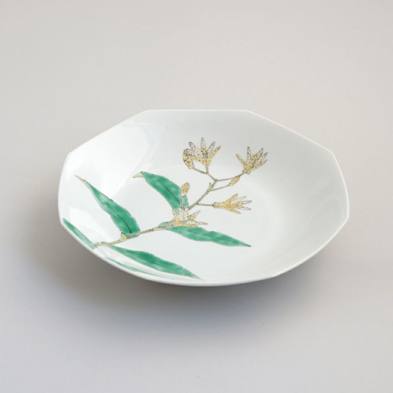 十三代酒井田柿右衛門】作 錦草花文額皿 直径36.2